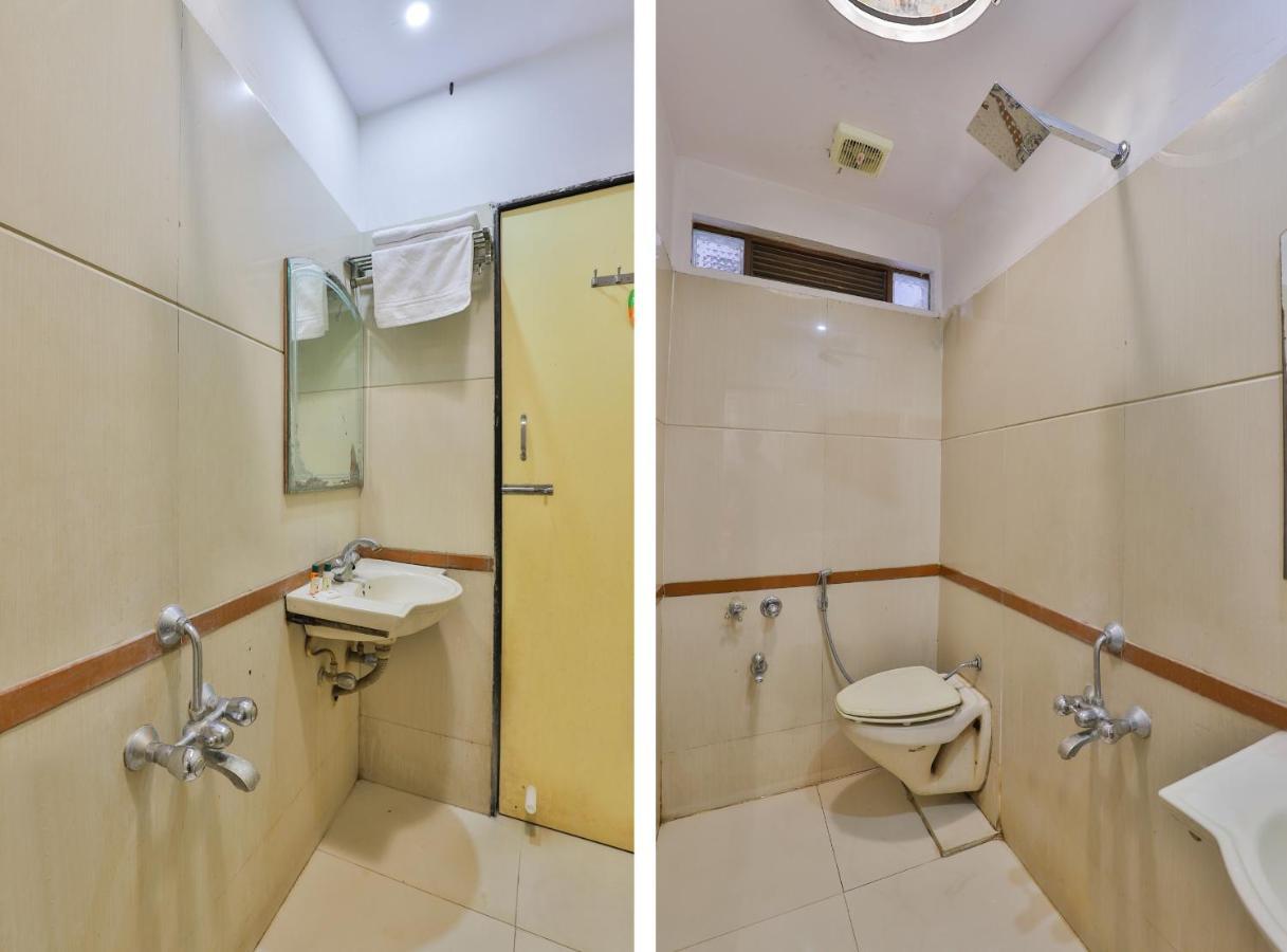 Oyo 1389 Hotel Relax Inn Surat Esterno foto
